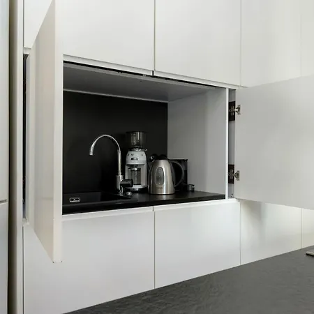 Luxurious With Parking And Garden Near The Sea In By Renters Prestige Apartment