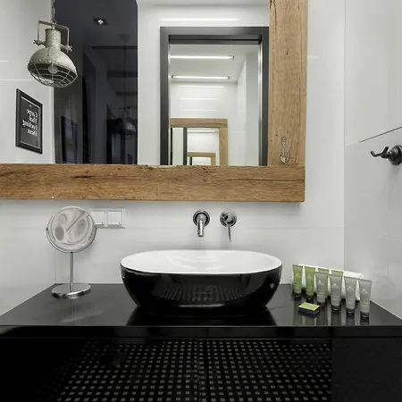 Luxurious With Parking And Garden Near The Sea In By Renters Prestige Lägenhet Sopot