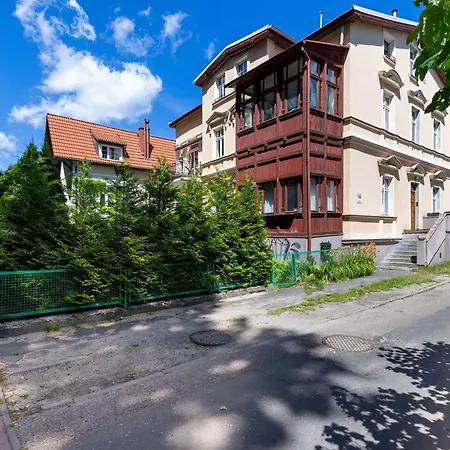 Luxurious With Parking And Garden Near The Sea In By Renters Prestige ソポト