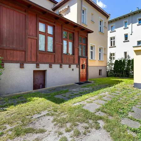 Lägenhet Luxurious With Parking And Garden Near The Sea In By Renters Prestige Sopot