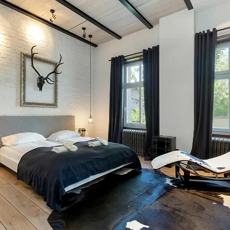 Luxurious With Parking And Garden Near The Sea In By Renters Prestige Lägenhet Sopot