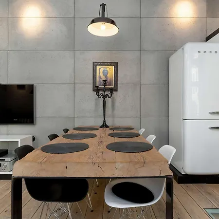 Luxurious With Parking And Garden Near The Sea In By Renters Prestige * Sopot