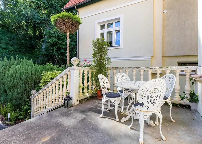 アパート Luxurious With Parking And Garden Near The Sea In By Renters Prestige