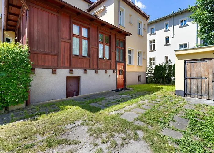 Apartamento Luxurious With Parking And Garden Near The Sea In By Renters Prestige Sopot