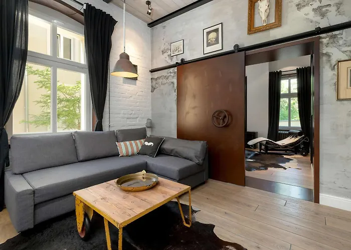 Luxurious With Parking And Garden Near The Sea In By Renters Prestige Sopot