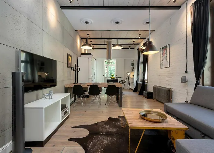 Luxurious With Parking And Garden Near The Sea In By Renters Prestige アパート *